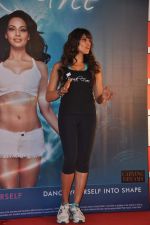 Bipasha Basu at her DVD fitness launch in Ghatkopar, Mumbai on 4th Jan 2013 (47).JPG